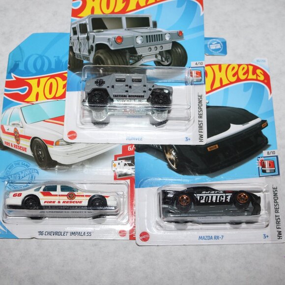 Hot Wheels lot of 3 Rescue and First Response all NIP - Picture 1 of 4